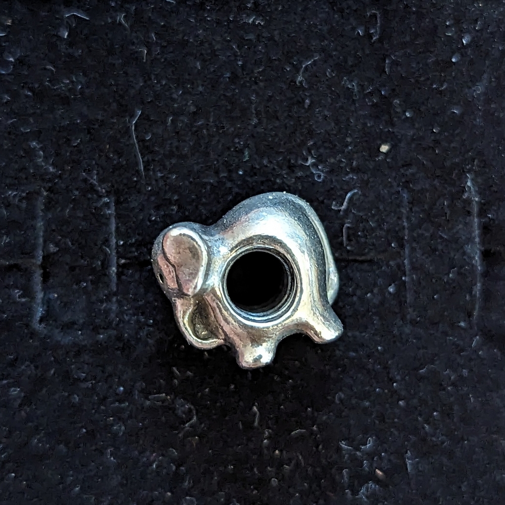Pandora elephant charm - Picture 3 of 6